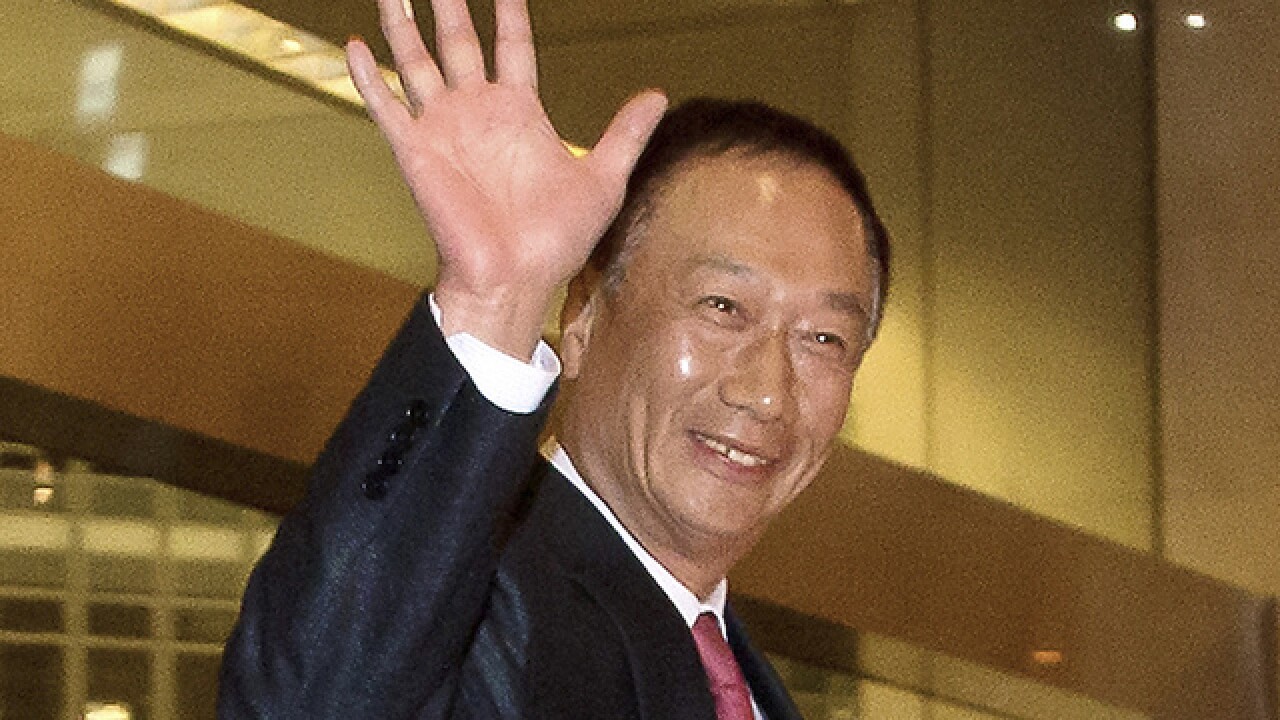 Electronics giant Foxconn plans to invest $10B in United States