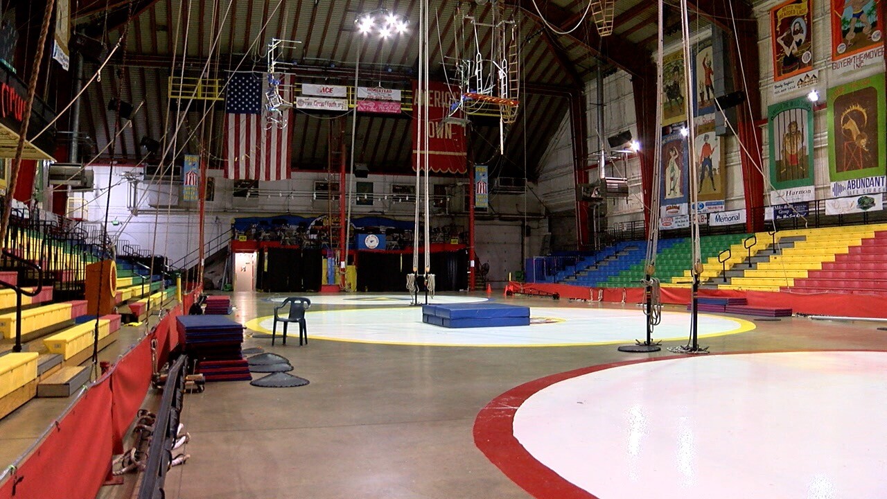 peru circus city 5.jpg