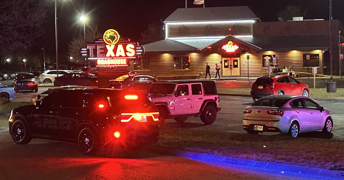 Man shot, killed at Texas Roadhouse on Indy's south side; suspect arrested