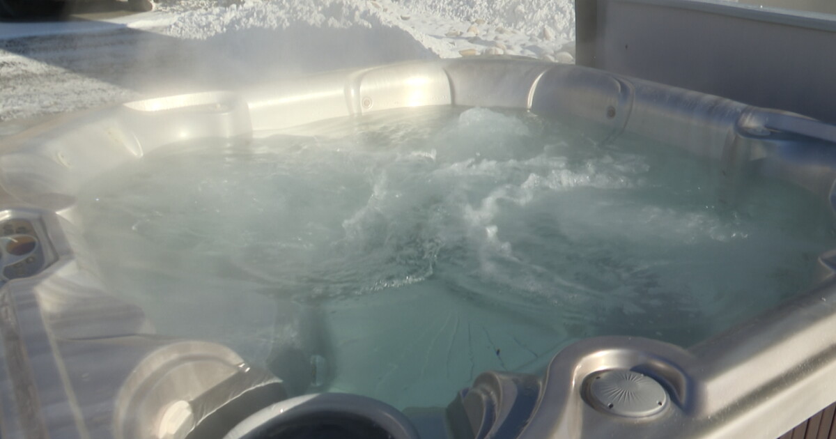 Montana hot tub owners taking a dip to escape the cold - Vimarsana News