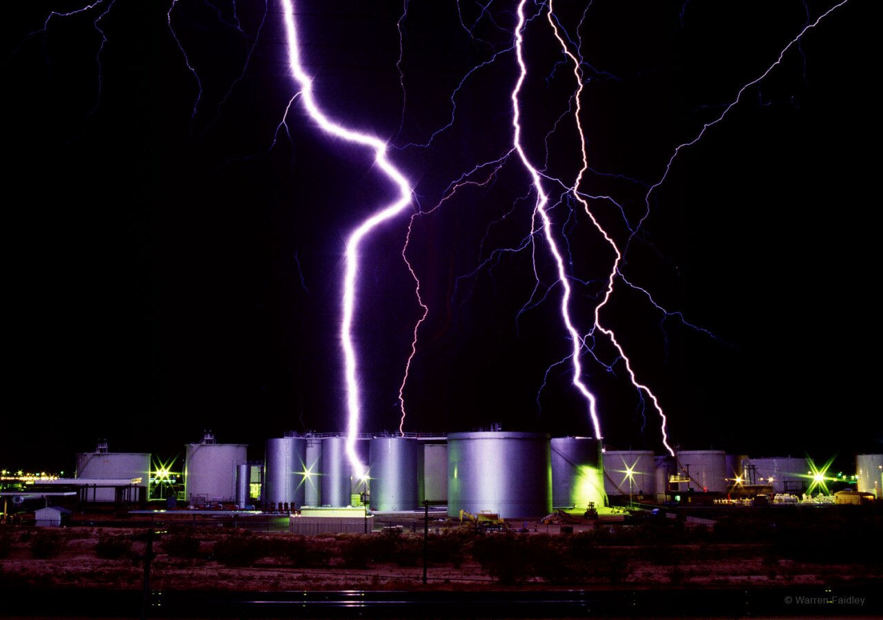Warren Faidley 1989 Life Magazine lightning photo