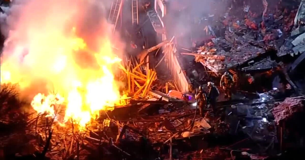1 firefighter killed, 12 others injured in Virginia home explosion - Vimarsana News
