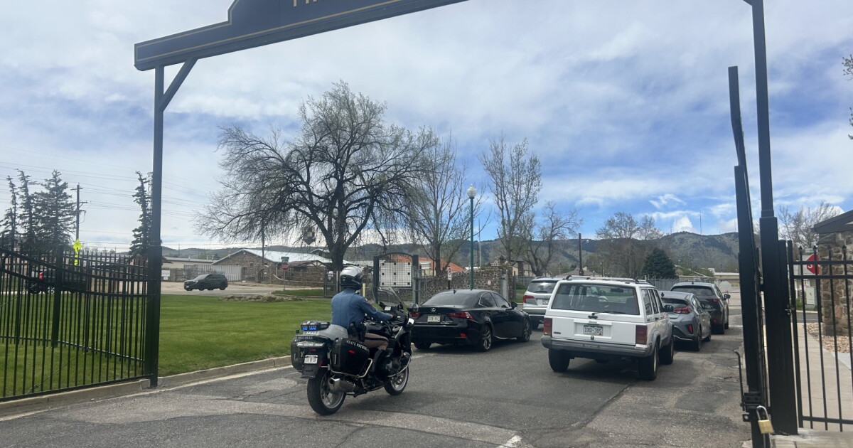 Lane filtering, used by motorcyclists, will become legal in Colorado in August - Vimarsana News