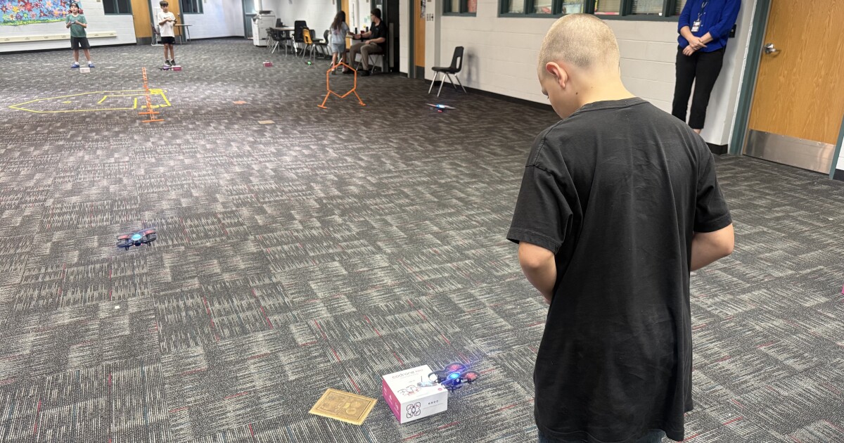 Apache Junction students learn coding and other skills before high school