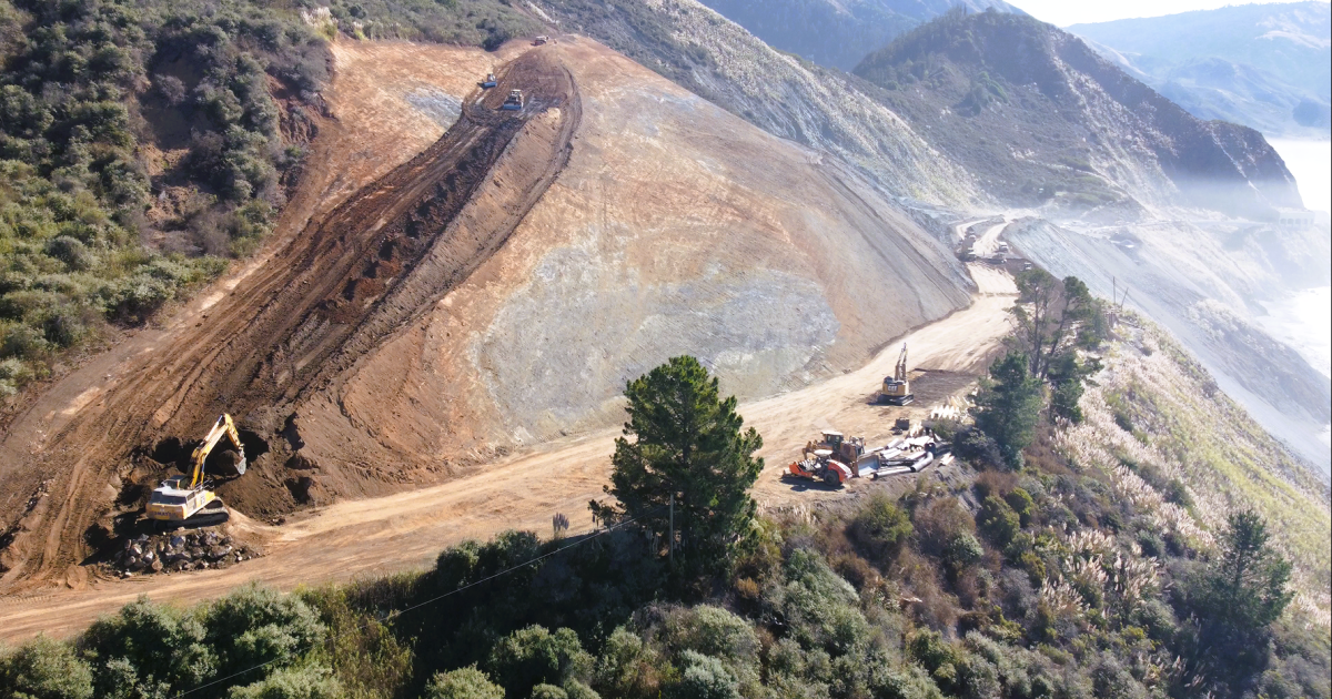 Hwy 1 is still closed at Paul's Slide. How that's impacting North Coast visitors - Vimarsana News
