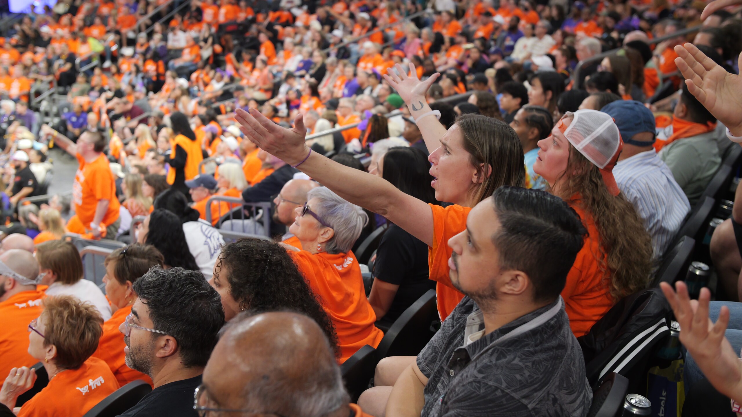 A Mercury fan expresses frustration during a call in the game.