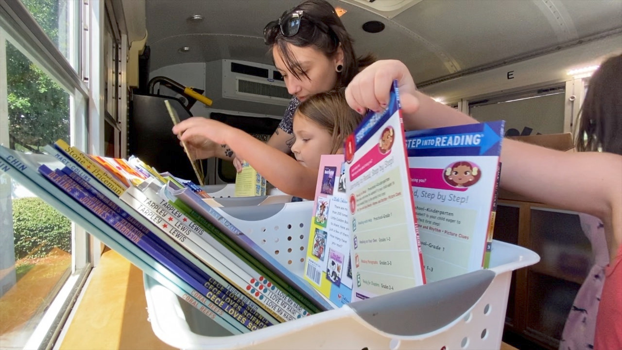 Pinellas County Schools Book Bus.png