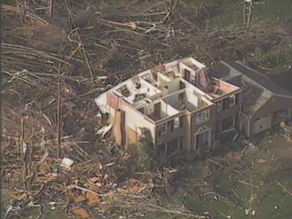 1999 blue ash tornado damage.png