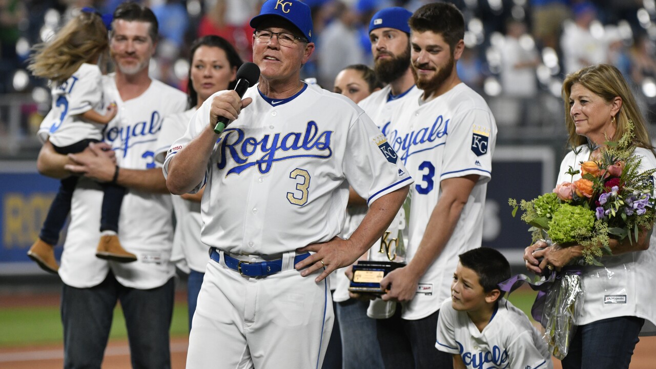 Twins make history as 4th 100win, beat Royals 62