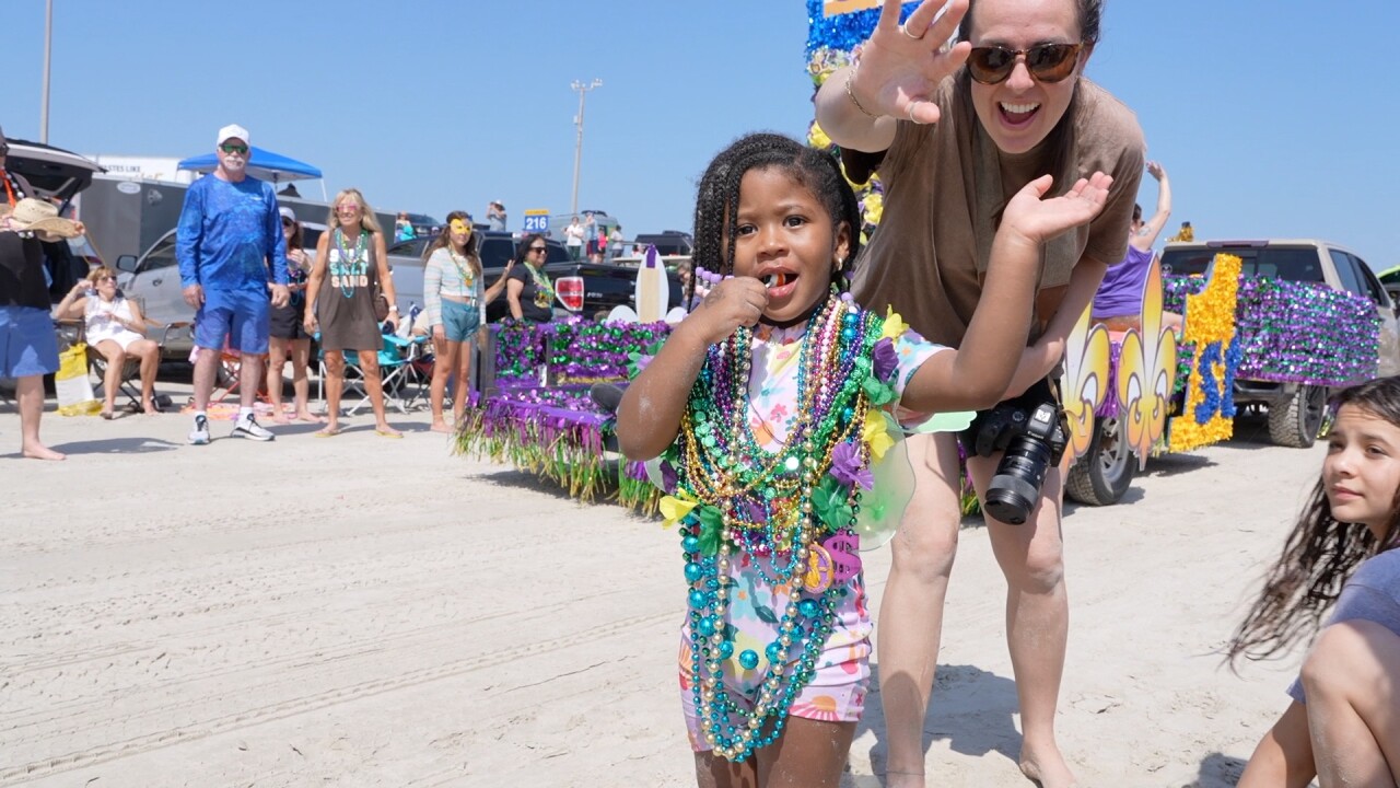BAREFOOT MARDI GRAS child photo.jpg