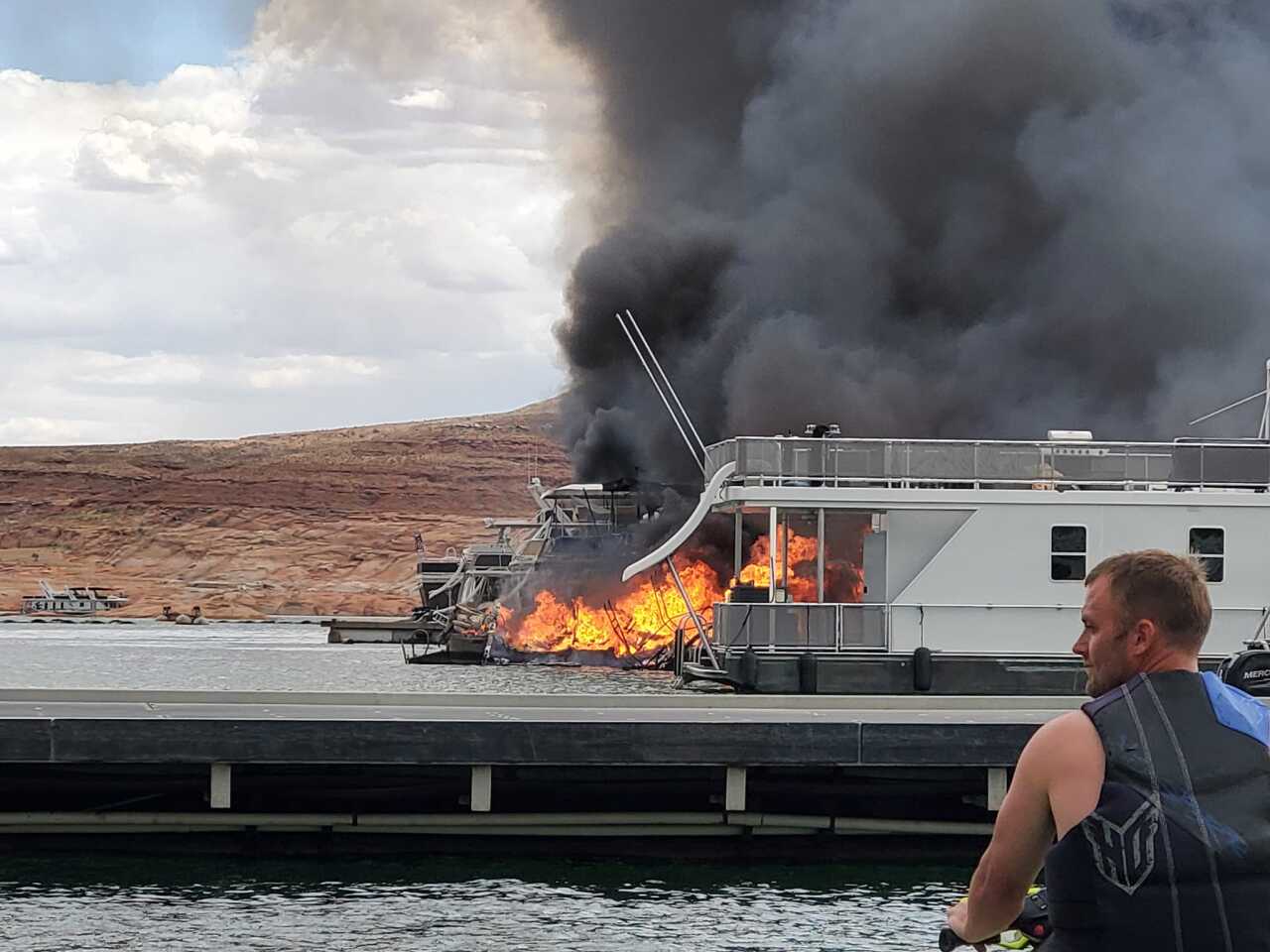Lake Powell Houseboat Fire