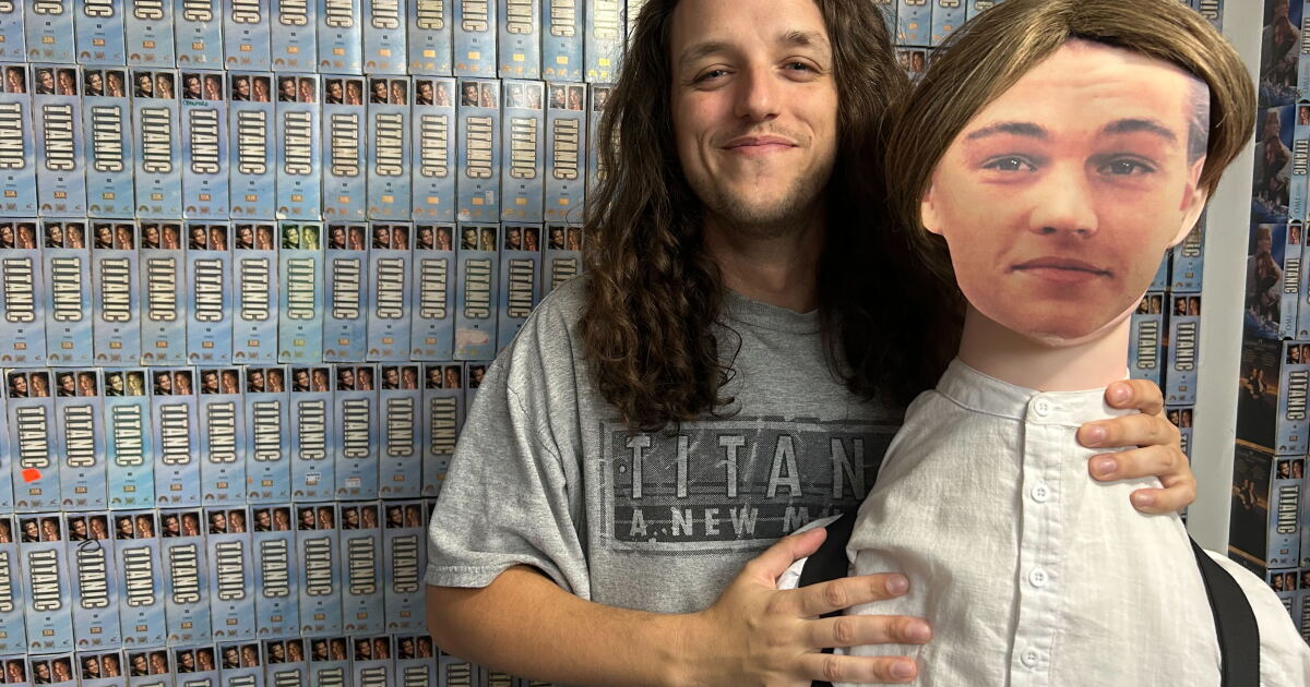 Largo man trying to collect one million copies of Titanic on VHS - Vimarsana News