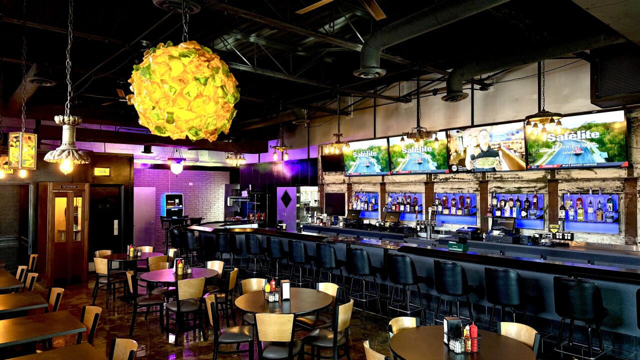 Two Star Bar - 2.jpg