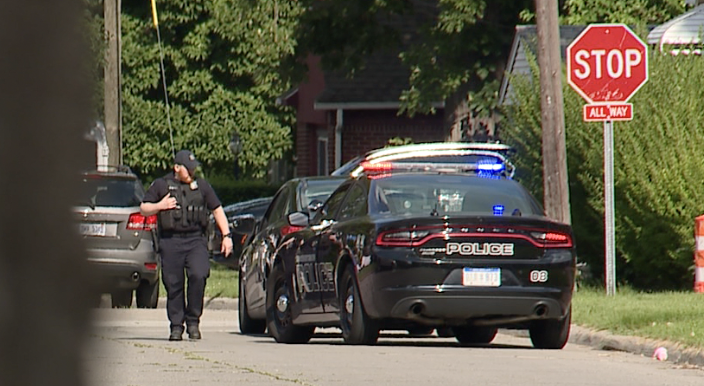 Dearborn Heights Police pulling over speeding vehicle in the area