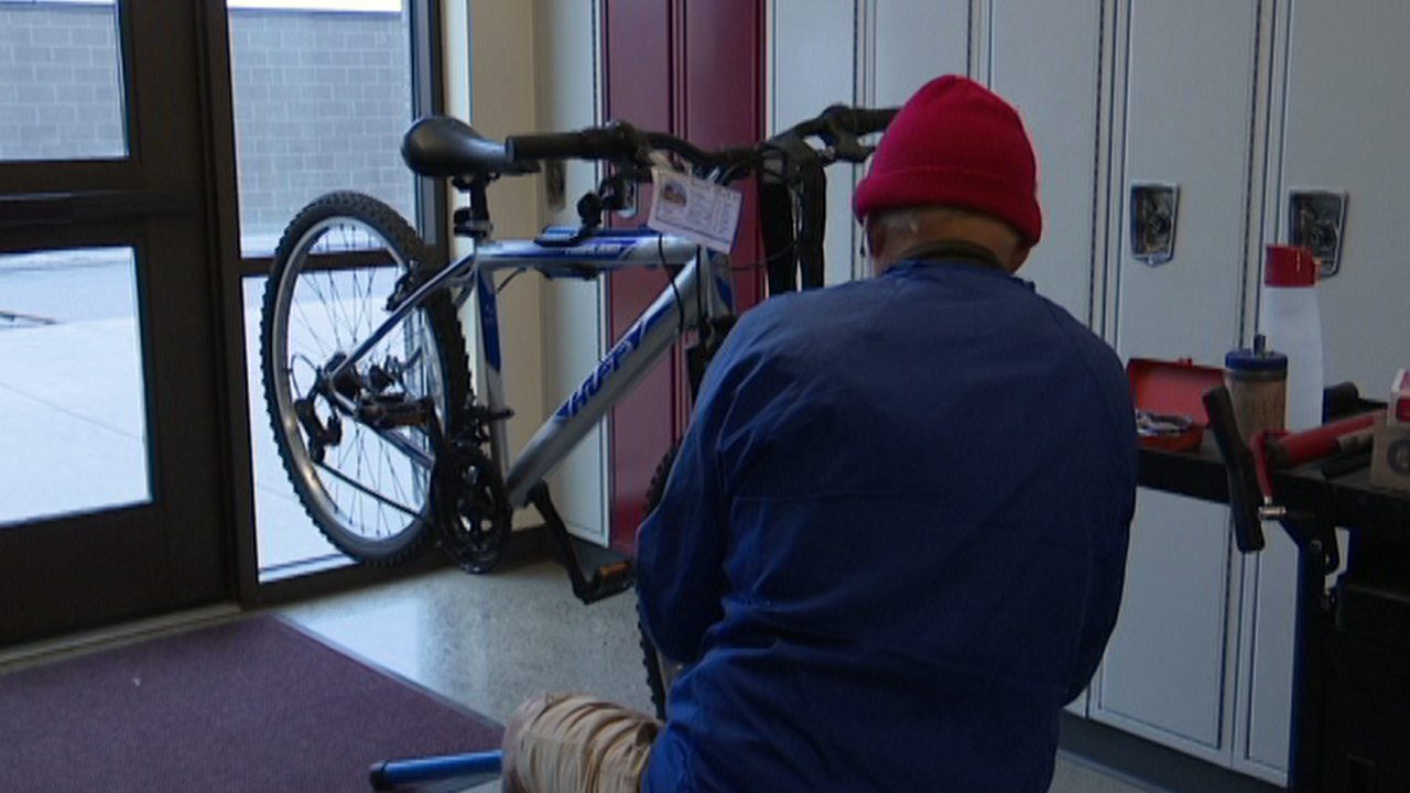 Free bike repair clinic