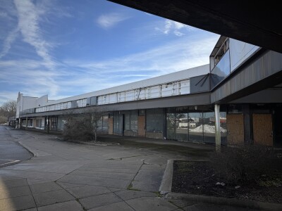 Old shopping plaza in Mansfield