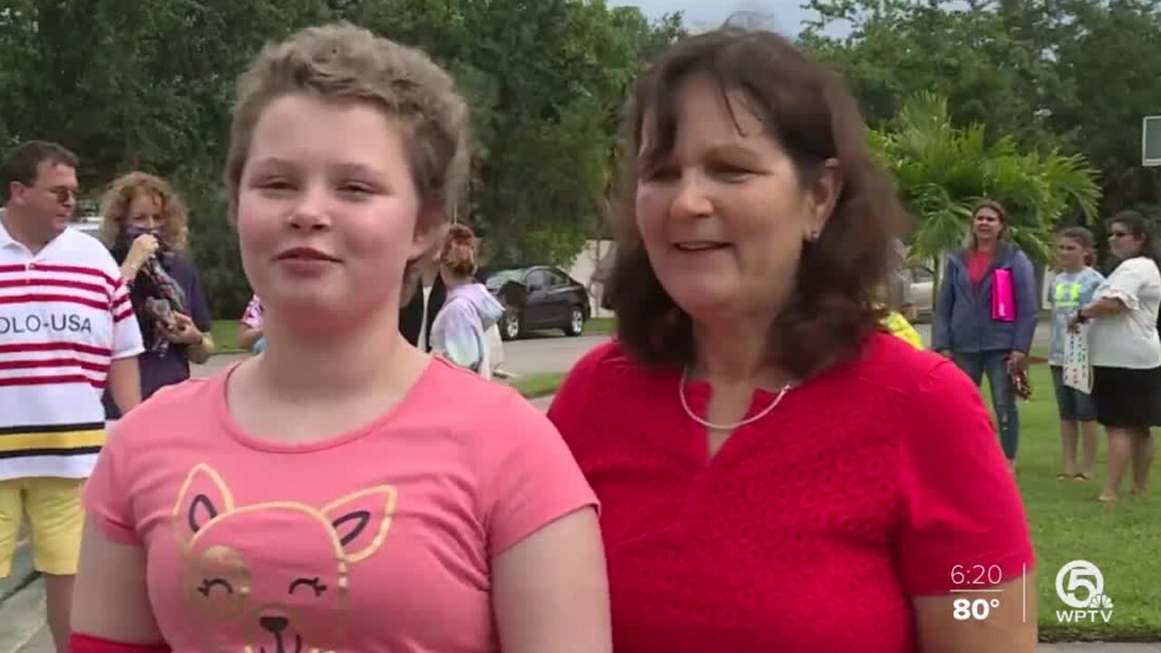 Melodie Caudle with her grandmother