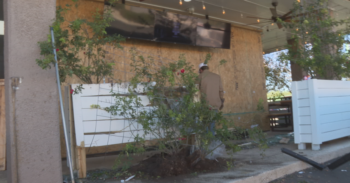 Temple restaurant owner shocked after car smashes into dining area