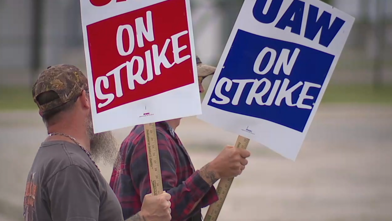 uaw strike1.png