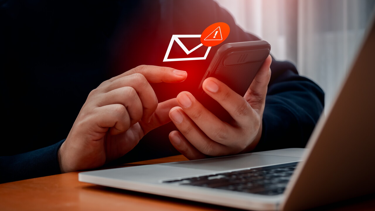 Sms,Spam,,Fake,Text,Message,Phishing,From,Scammer,Concept.,System