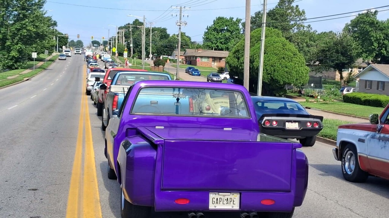 Complaints and questions on social media after Route 66 Capital Cruise caps parade