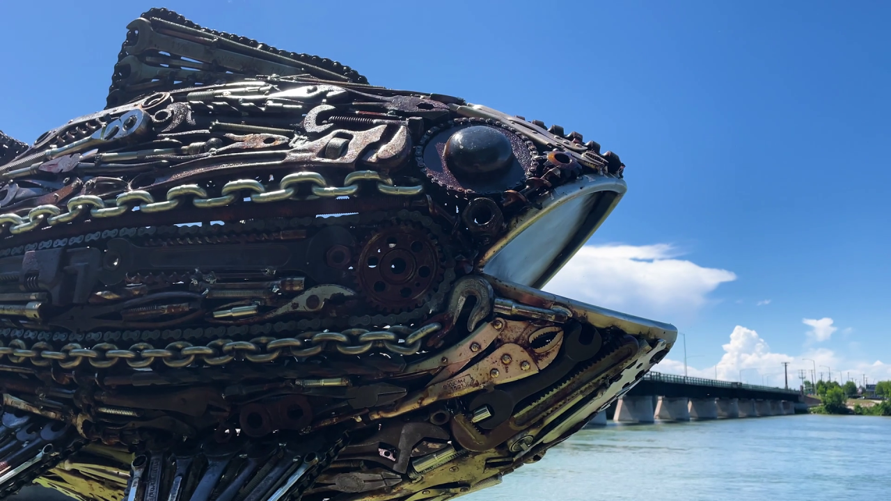 メタルアート フィッシュ 大型作品 New metal art installed along 