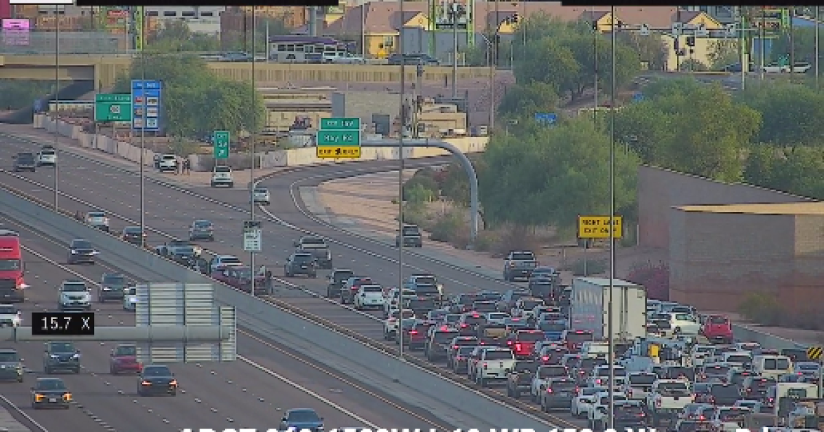 Interstate 10 near Ray Road in Chandler closed after crash