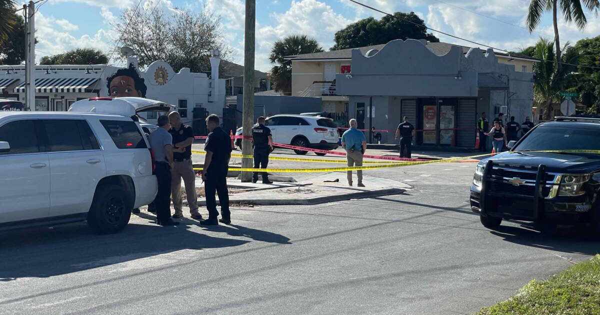 2 sustain minor injuries in West Palm Beach shooting