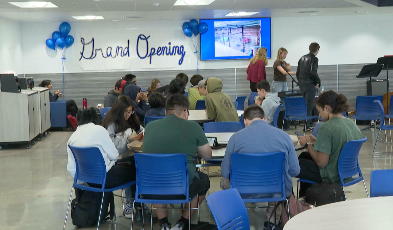 Cafe Morro Bay Morro Bay High School grand opening ceremony.png