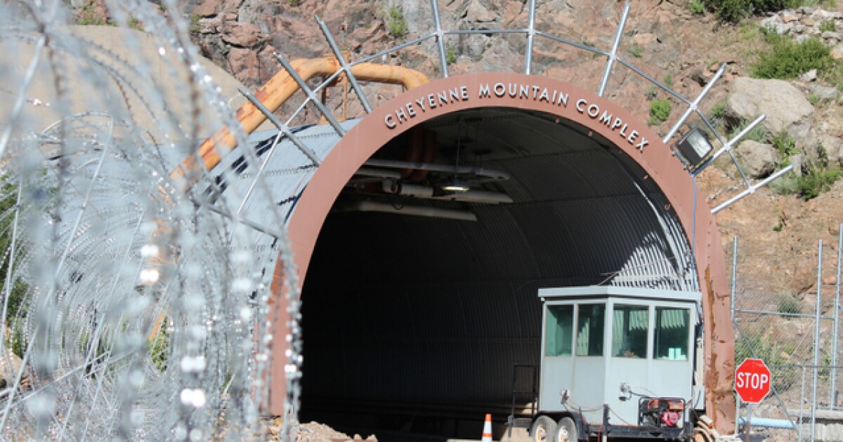 See inside the NORAD Combat Operations Center and Cheyenne Mountain Air ...