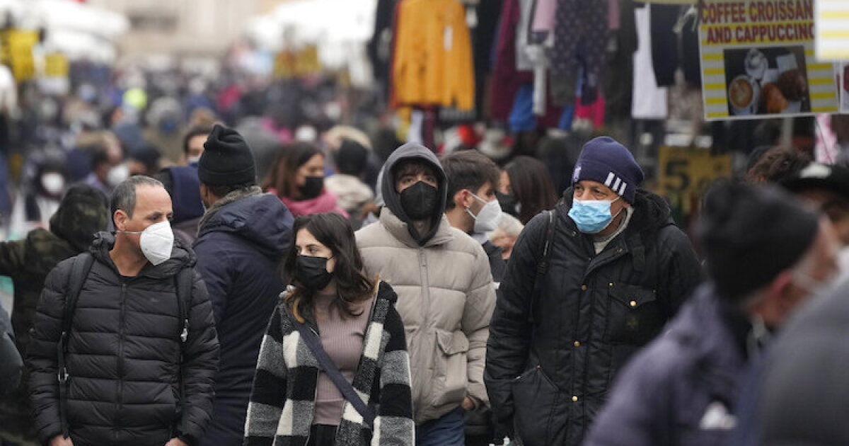 As 2023 holidays dawn, face masks have settled in as an occasional feature - Vimarsana News