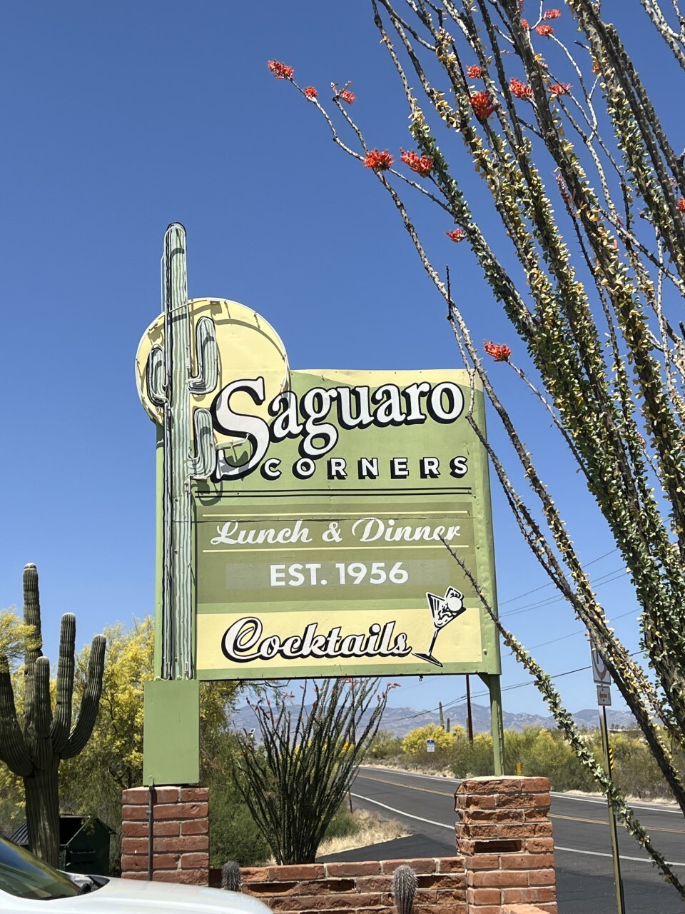 Saguaro Corners sign