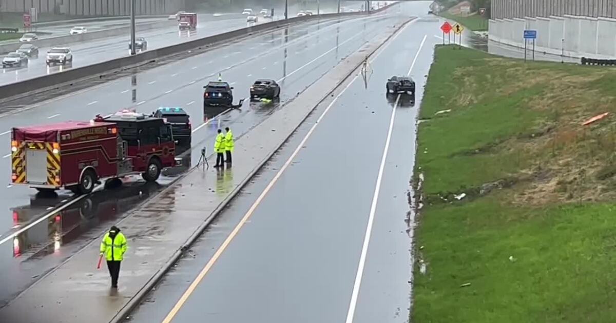 Warrensville Heights Police officer struck on I480 in stable condition