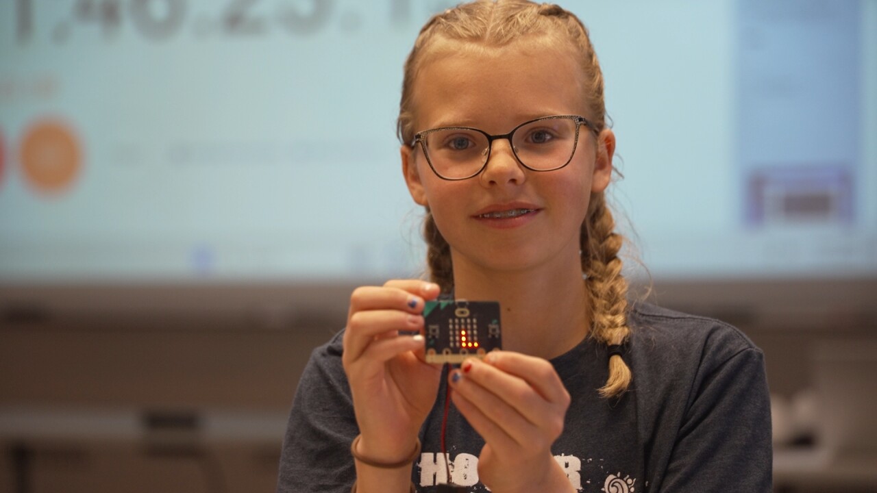 codegirls6_2.30.4.jpg