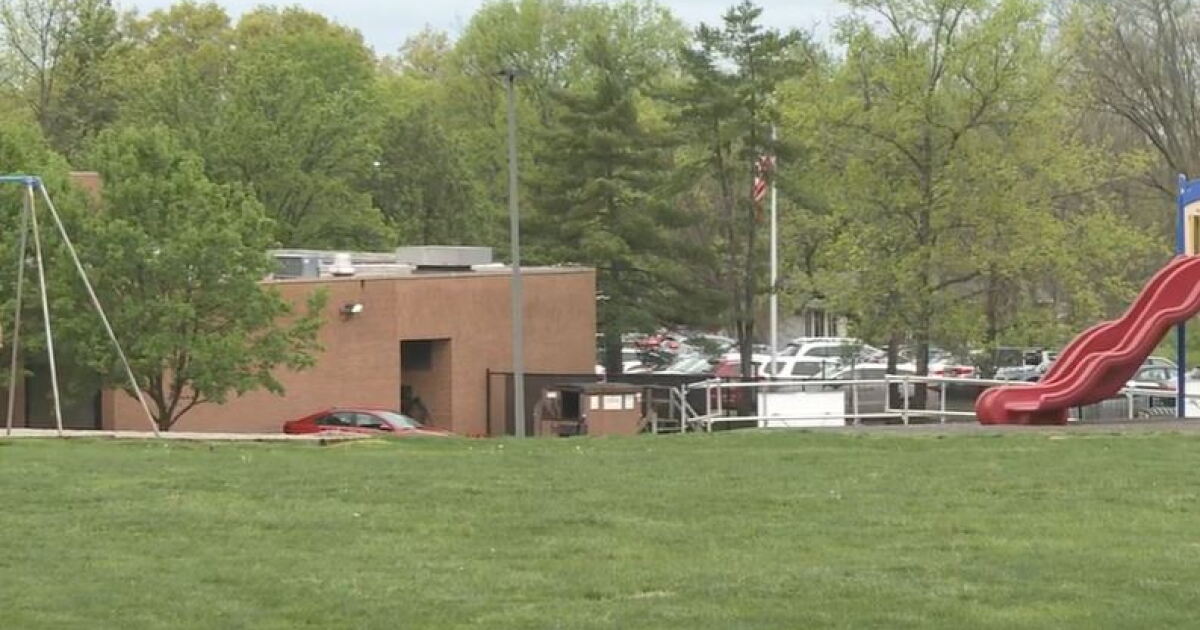 Adena Elementary locked down briefly because of wounded man in parking lot - Vimarsana News