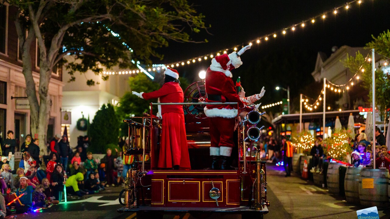 Downtown San Luis Obispo opens parade applications for 2025 Holiday