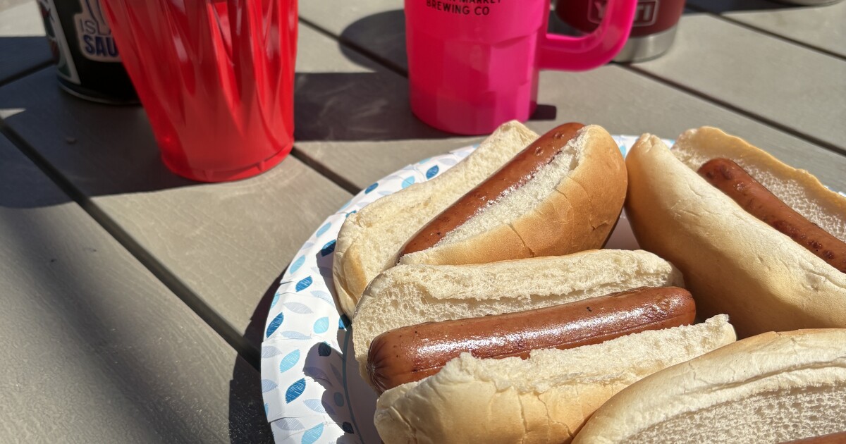 233 registered runners & 932 hot dogs: Hot Dog Mile raises n