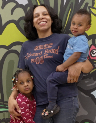 Raven with her kids