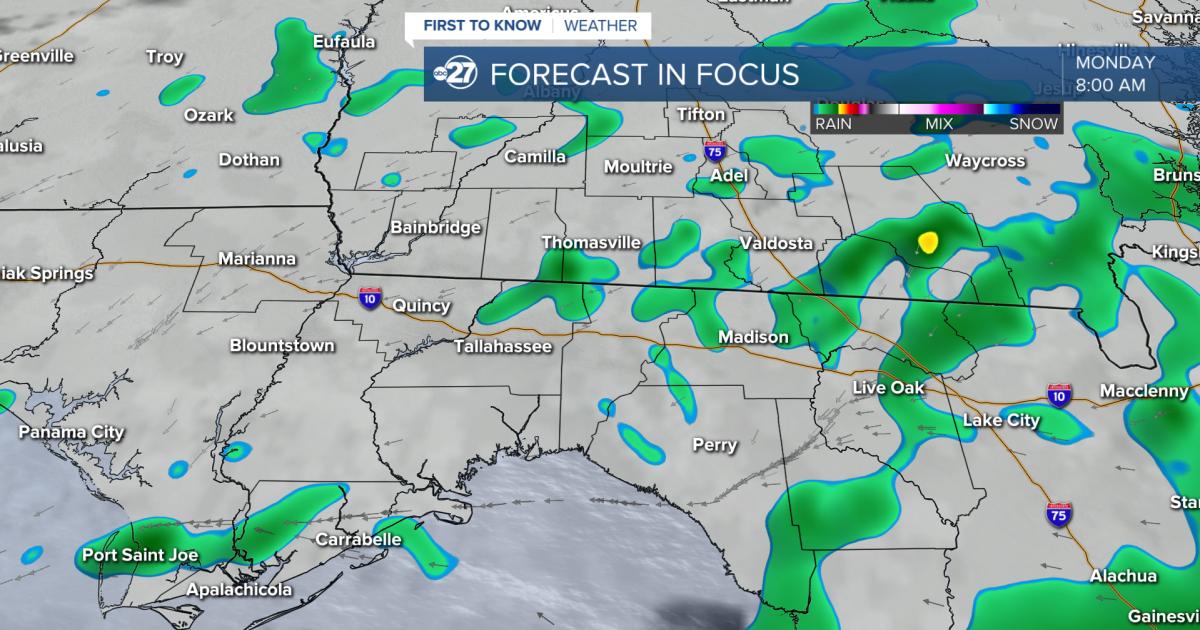 Rain moves in Sunday night with spotty showers lingering Monday morning