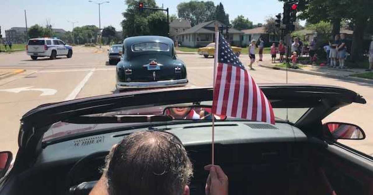 Oconomowoc Rotary Restores Political Parade Participation