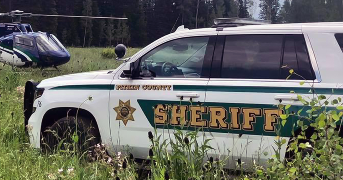 Hiker dies after falling over cliff in Pitkin County - Vimarsana News