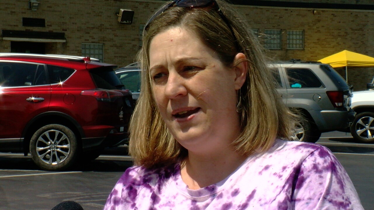 KELLY BREHM HAMBURG.jpg