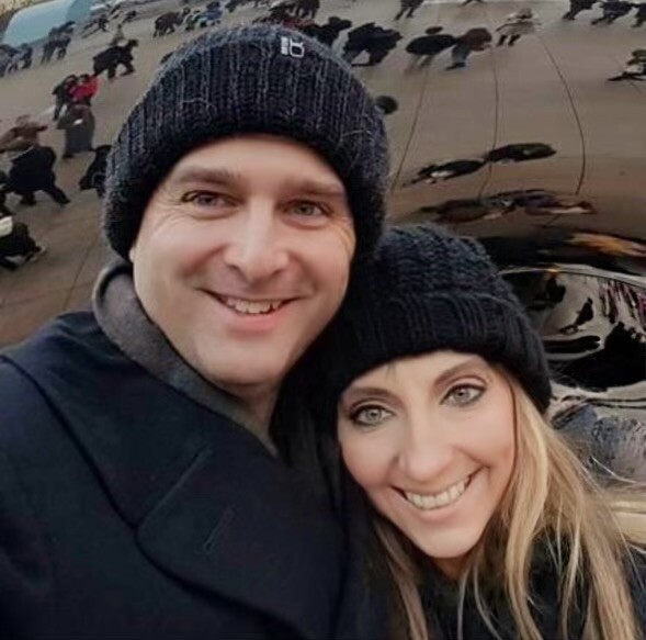 Jenn and Lee at the Chicago Bean.jpeg