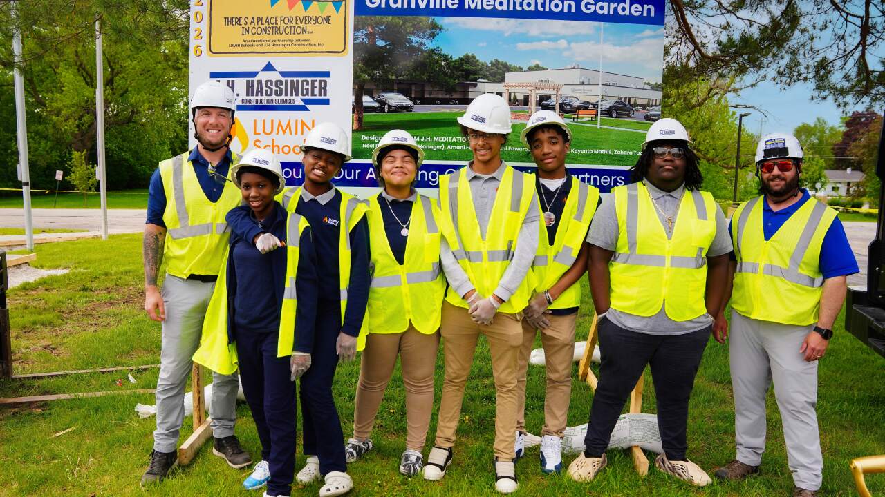 Milwaukee students design meditation garden with construction pros