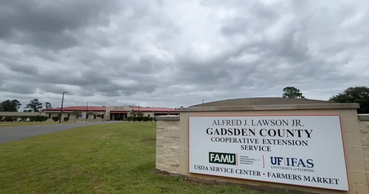 VIDEO Gadsden County building renamed for former congressmen
