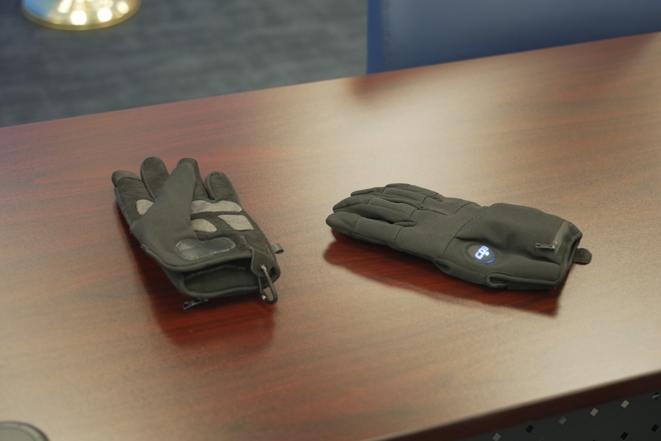 Shock gloves 1
