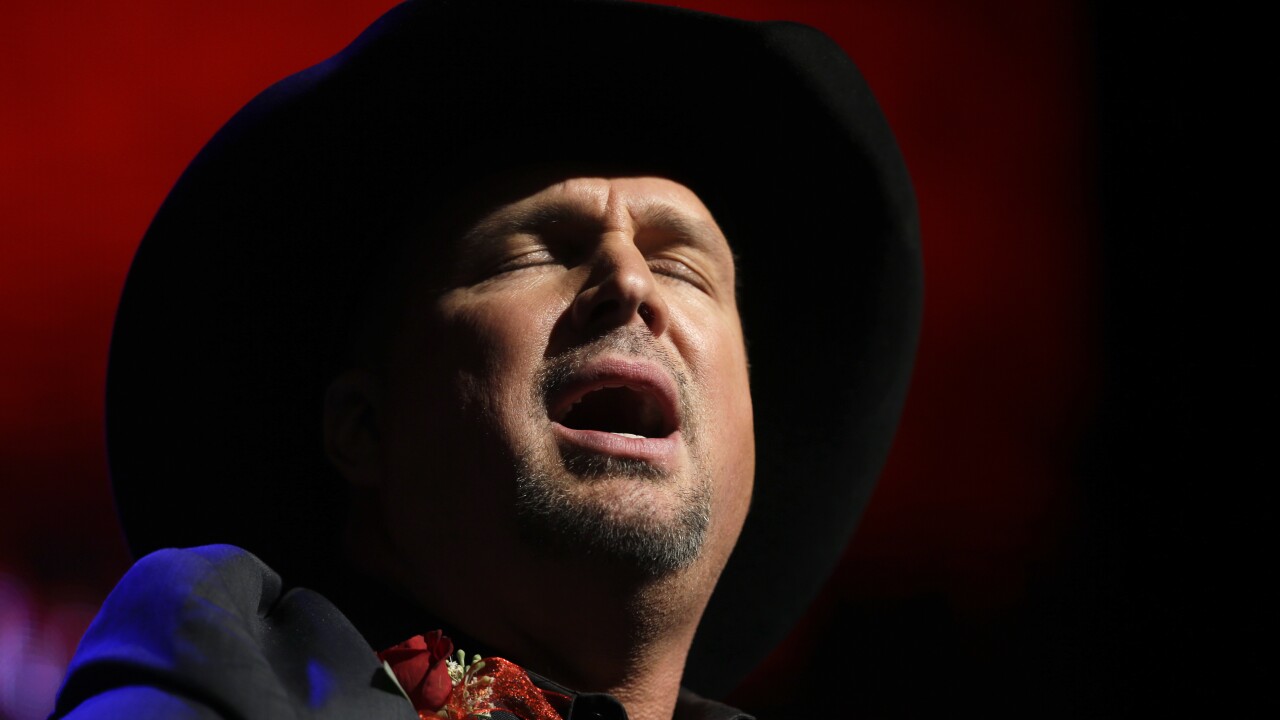 Garth Brooks 