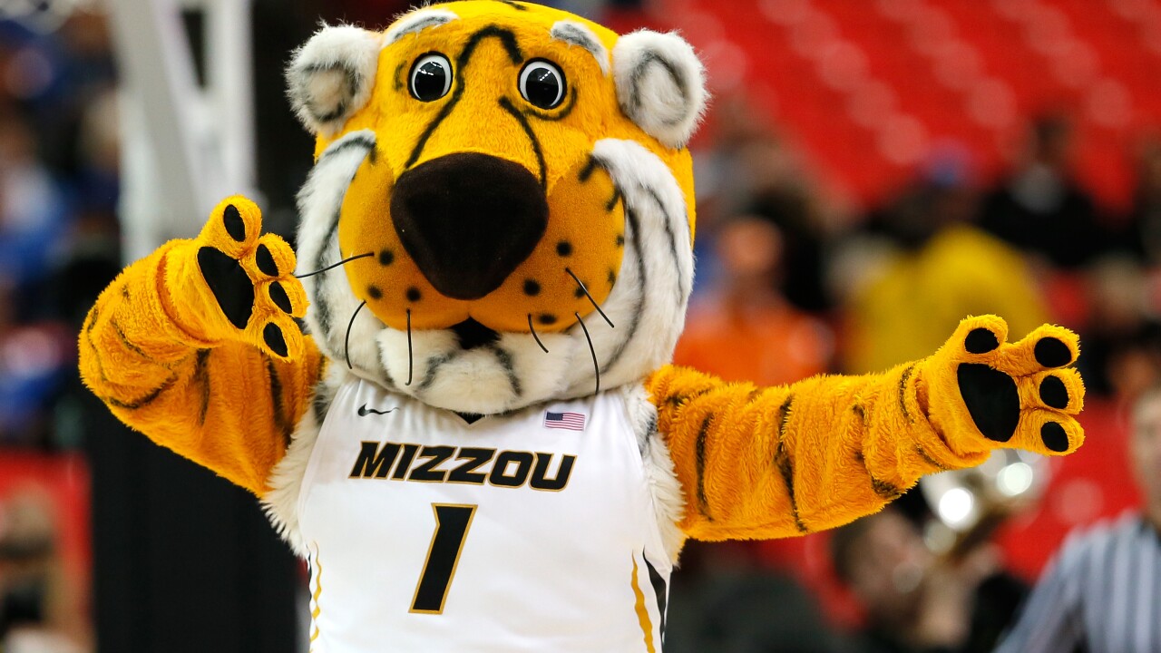 Missouri ends losing streak to Illinois, wins 7963