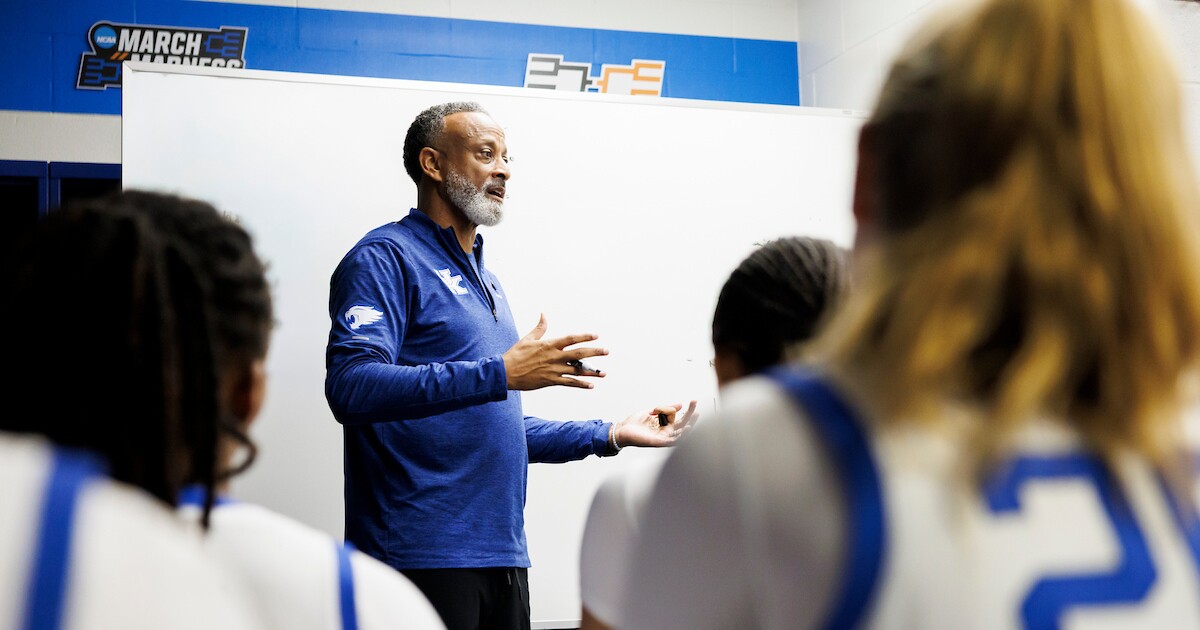 Kentucky WBB's season ends in Texas: Longhorns down Wildcats, 76-54