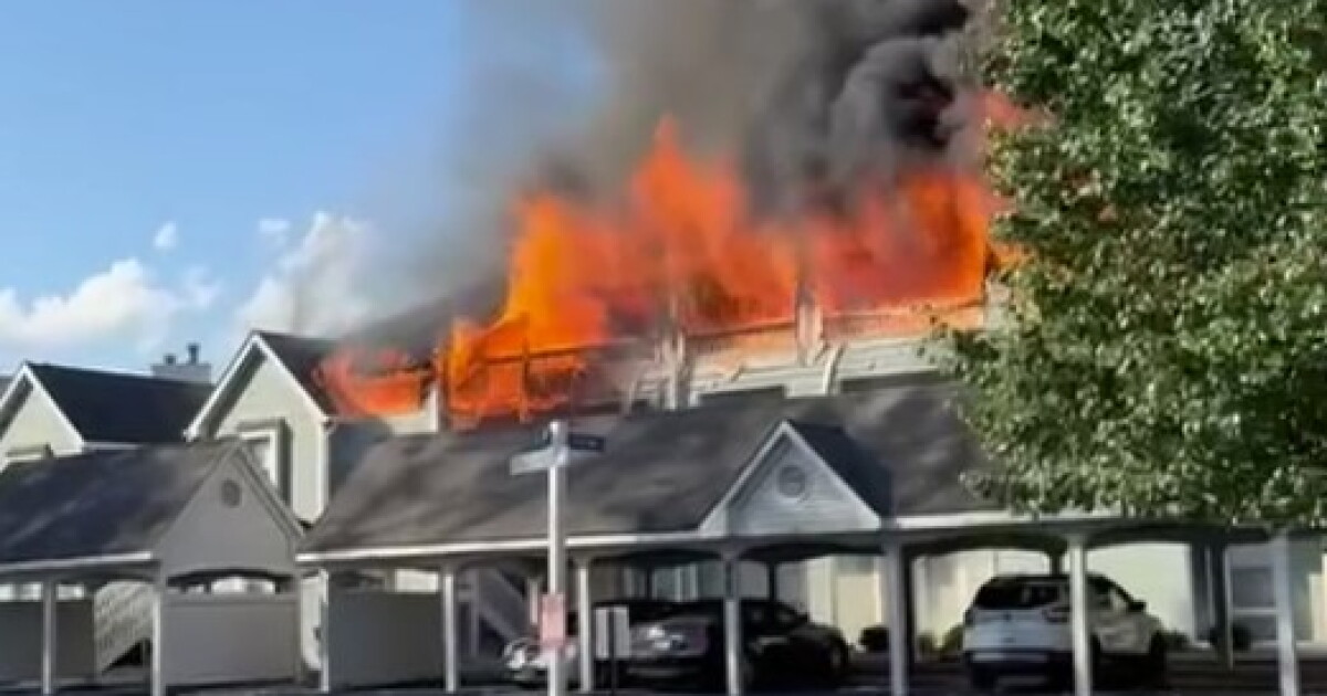 Fire at west side apartment complex injures 2 residents, 2 firefighters